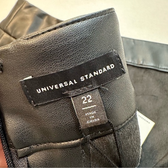 Universal Standard Sillaro Vegan Leather Skirt Black, New w/ Tags, Size 22 - Picture 8 of 15